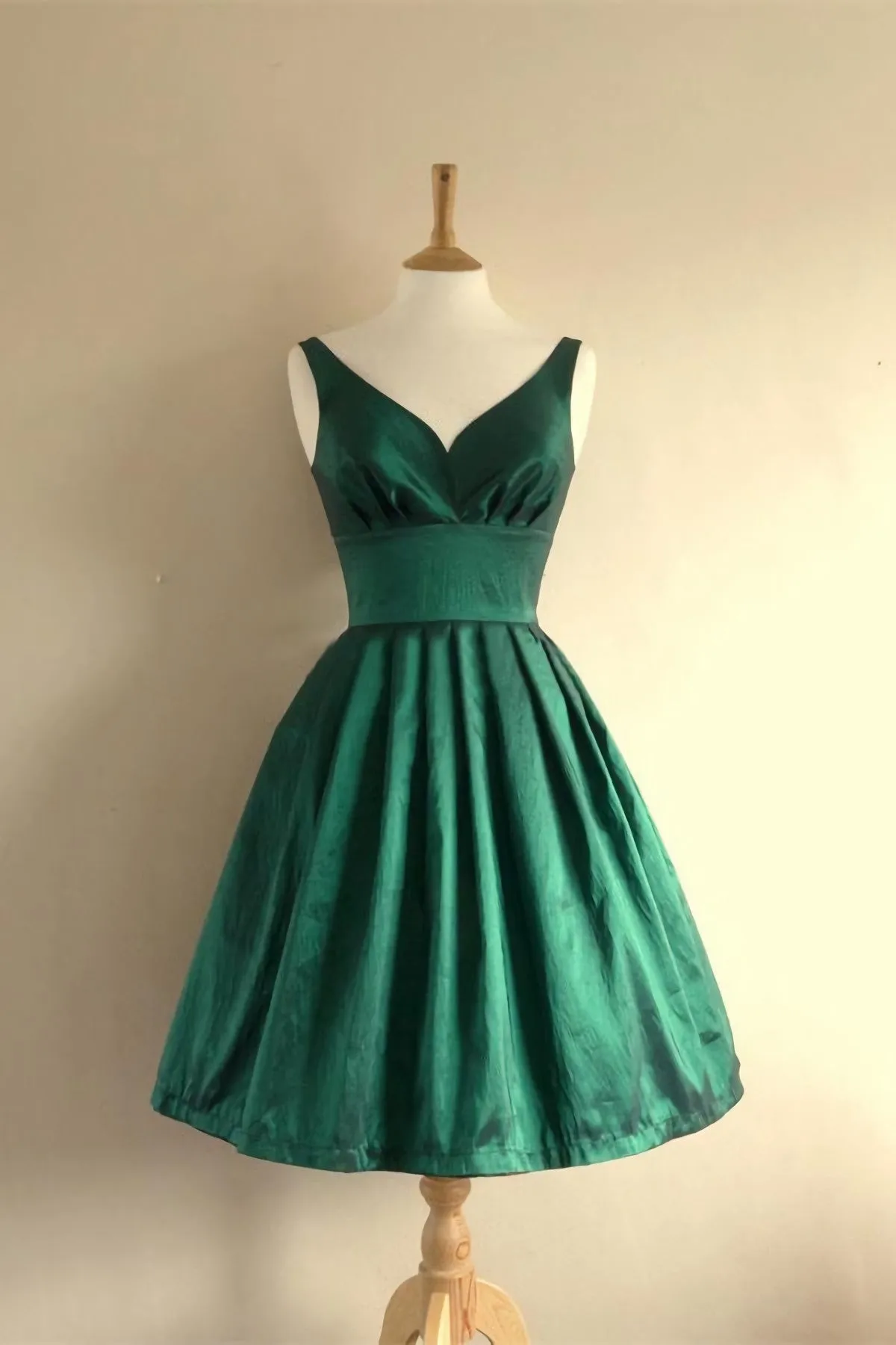 V Neck Green Short Handmade Charming Homecming Simple Homecoming Dresses