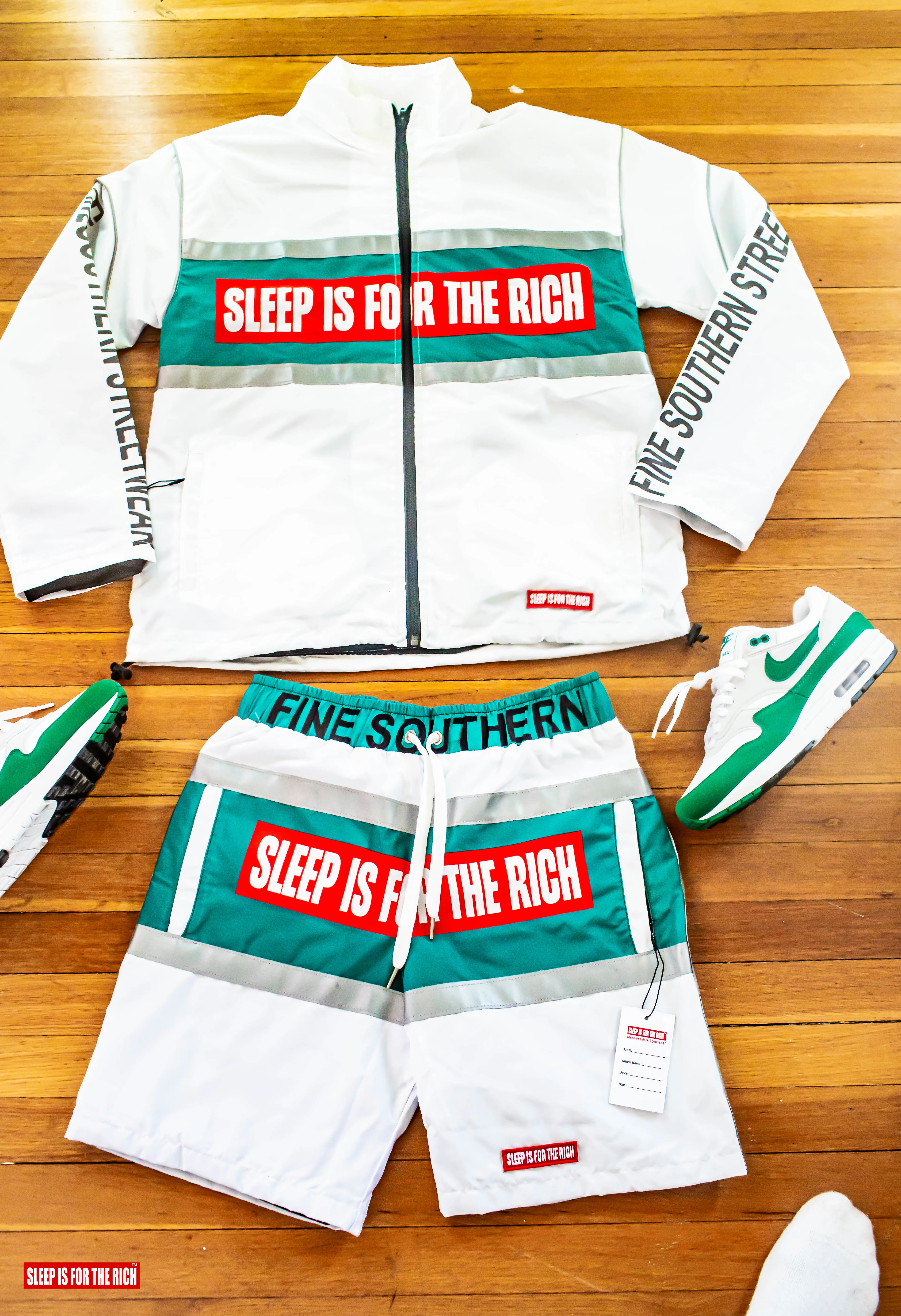 (WHITE/SPEARMINT) 3M REFLECTIVE WINDBREAKER SHORT SETS